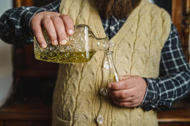 Popijete svaki dan po rakiju ili pivo? Lekari imaju lošu vest: "Veæe šanse za smrtonosnu bolest"